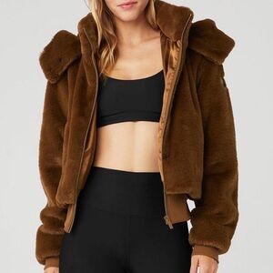 Alo Yoga Faux Fur Foxy Jacket Chocolate XS